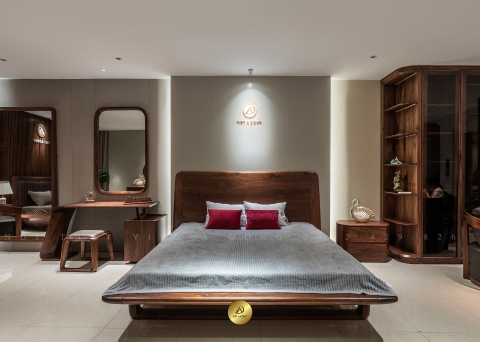 Giường ngủ gỗ óc chó V'LUXE GN - 04